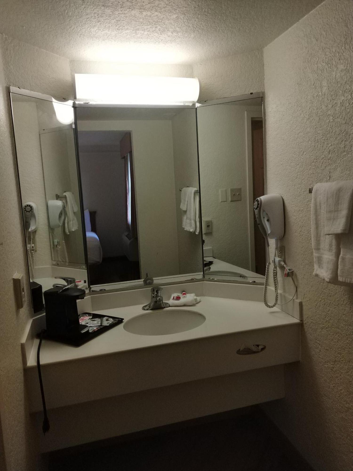 Travelodge By Wyndham Mobile Bagian luar foto